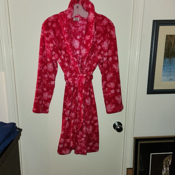 Calvin Klein Girls Plush Robe - Picture 6 of 8